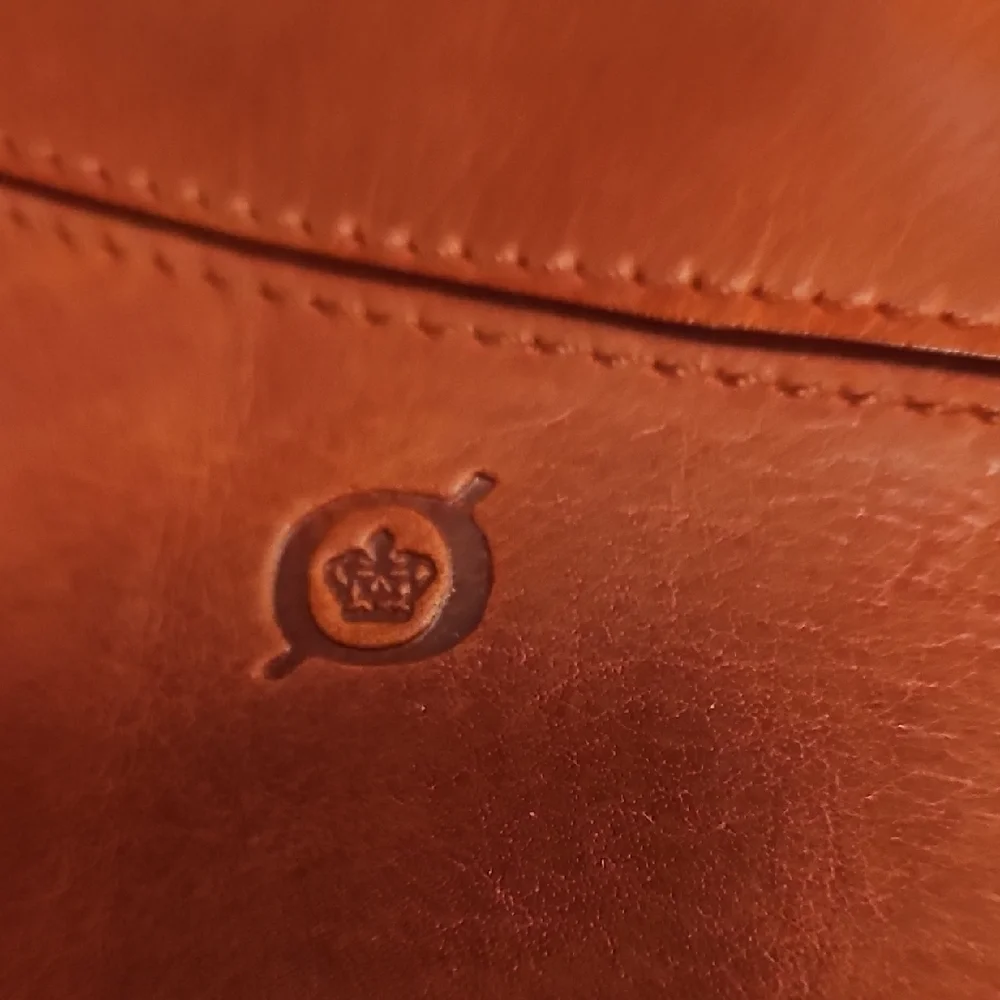 Red Genuine Leather Born Tote Bag - Picture 2 of 11